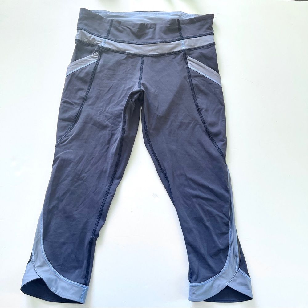Lululemon Chase Me Crop 
Cadet Blue / Lullaby